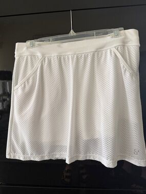 White Mesh Athletic Skort with Pockets